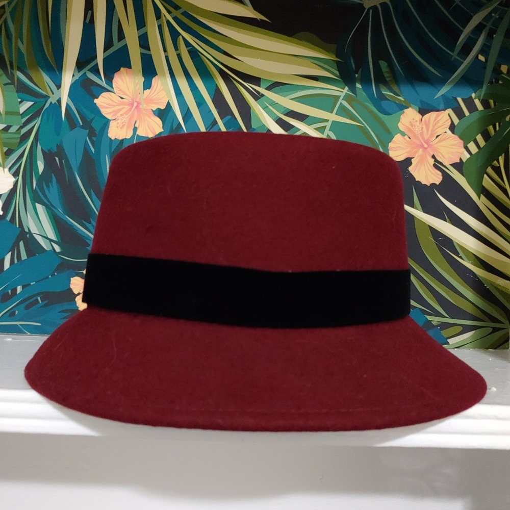 Wool hat - Picture 2 of 4